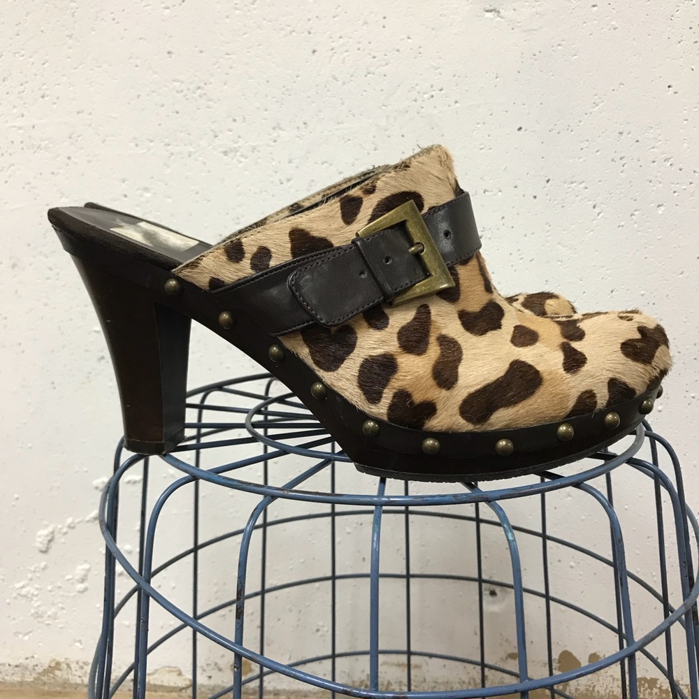 Leopard Bandolino clog